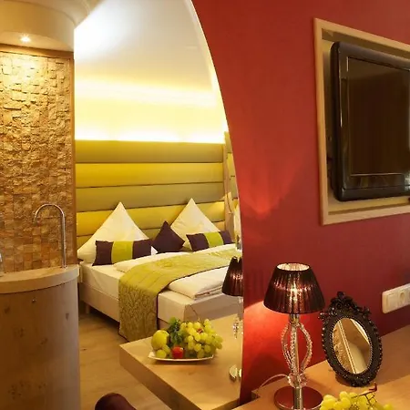 فندق داس روبيتزال 4*